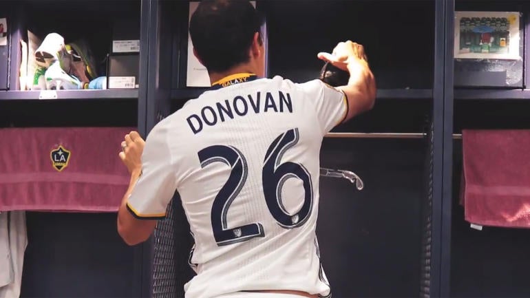 Landon Donovan comes out of retirement to sign with LA Galaxy