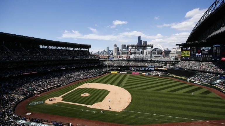 Mariners' Safeco Field gets first postseason baseball action in quite a while
