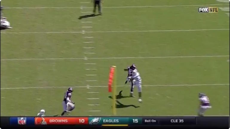 WATCH: Eric Kendricks picks off Marcus Mariota and takes it 77 yards to the house