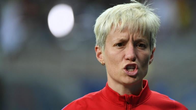 Report: US Soccer pressuring Rapinoe to reconsider kneeling during anthem