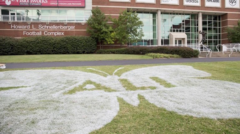 Louisville will go all-out honoring Muhammad Ali during Florida State game