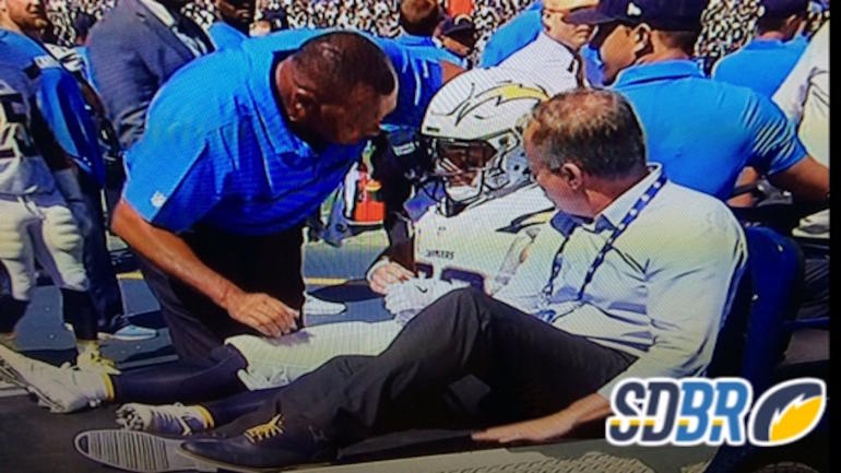 Chargers' Danny Woodhead carted off with apparent knee injury