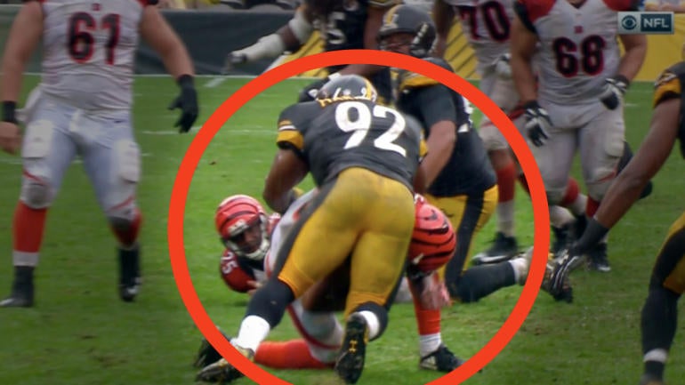 Controversial fourth quarter fumble call helps Steelers hold off driving Bengals