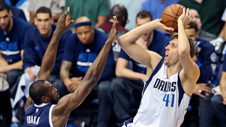 Report: Mavs to decline Dirk Nowitzki's option with plans to re-sign him to new deal