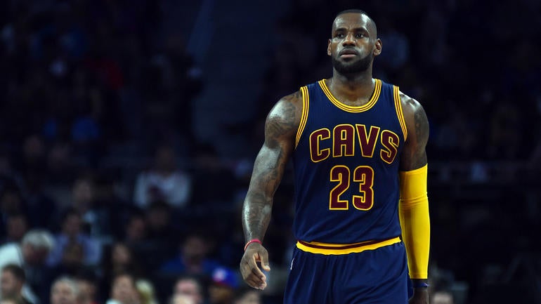LeBron's foundation opens institute to help college students graduate