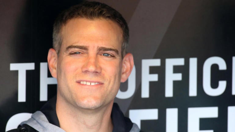 Cubs agree to five-year extension with club president Theo Epstein
