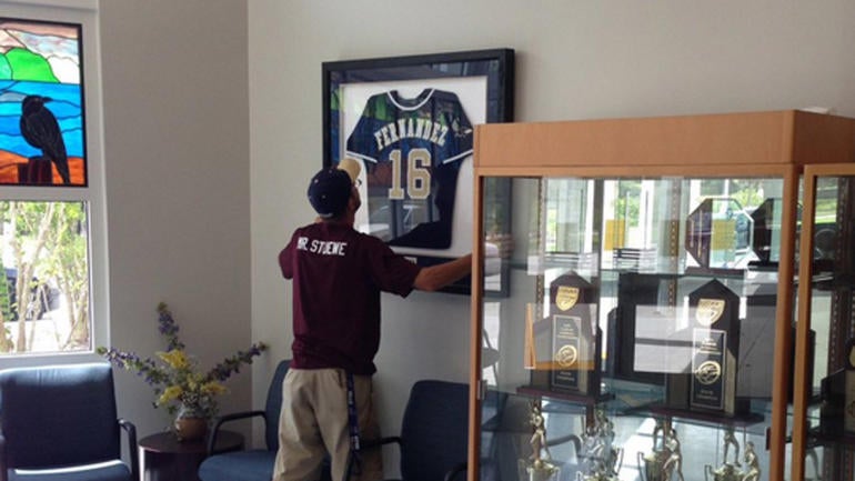 The Jose Fernandez jersey that was stolen during vigil in his honor was returned