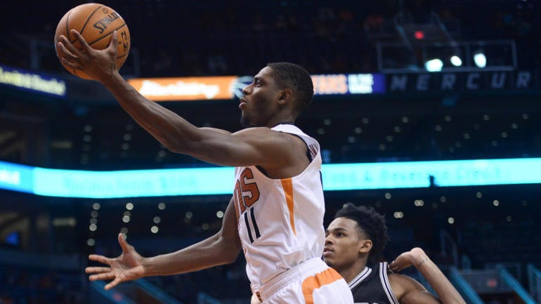 Report: Knicks are looking to add a 'veteran' PG like Brandon Knight