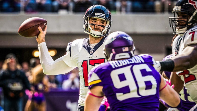 Brock Osweiler's abysmal performance makes fans on Twitter miss Hoyer, Weeden