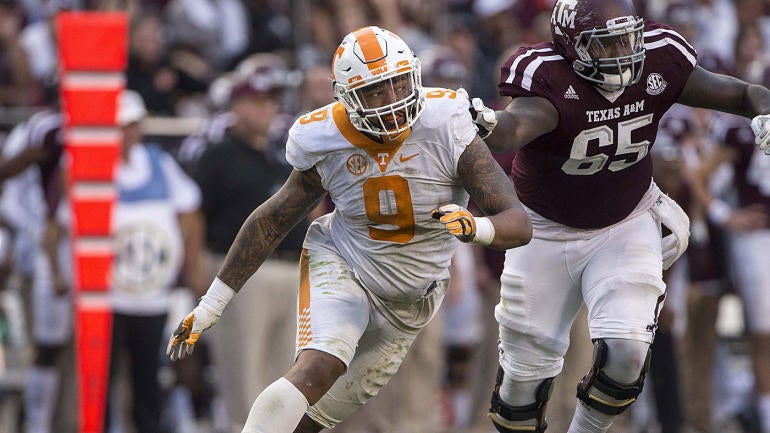 2017 NFL Mock Draft: Patriots pick a Volunteer to get after the QB