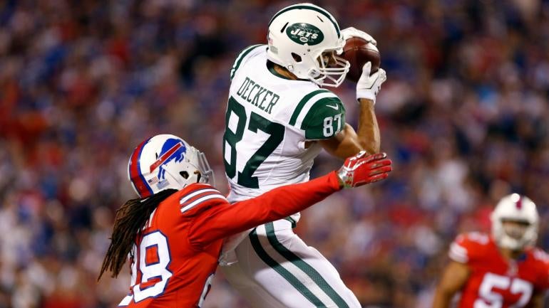 Jets' Eric Decker out several months due to hip, shoulder surgeries