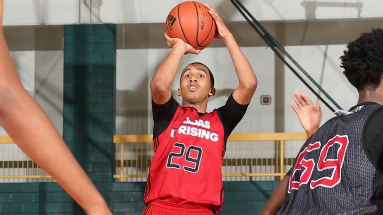 Recruit offered by Kansas, Kentucky and Indiana commits to Georgetown