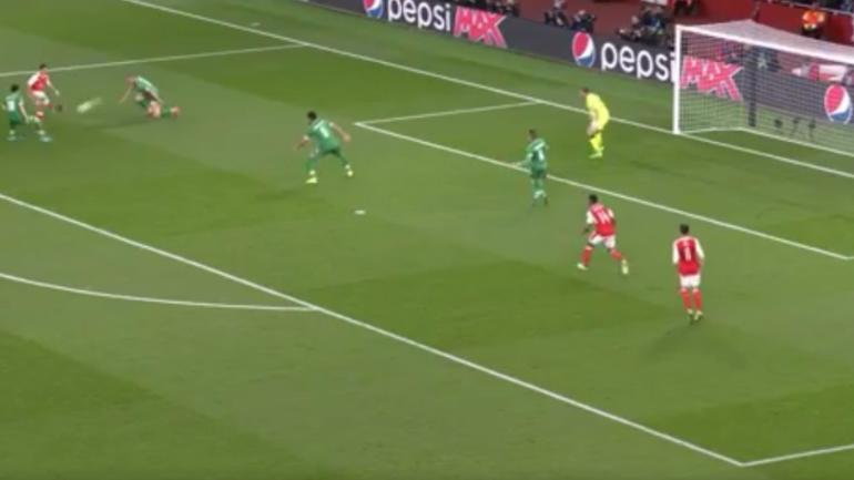Arsenal-Ludogorets goal highlights: Alexis Sanchez freezes keeper with lovely chip