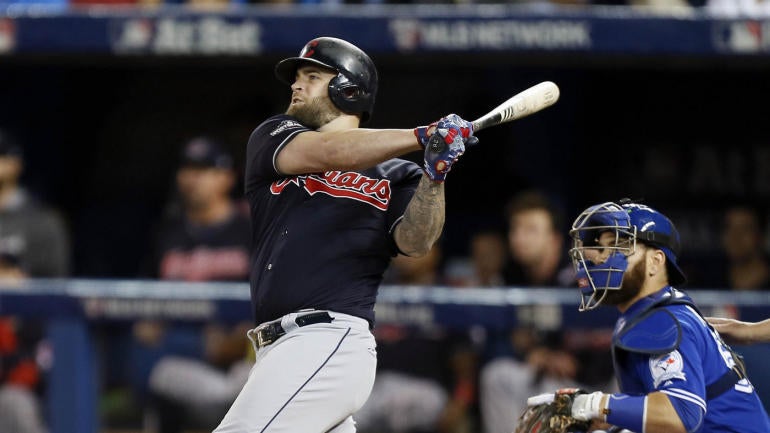 MLB Hot Stove Rumors: Rangers boast 'strong possibility' of signing Mike Napoli