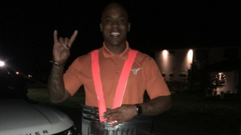 LOOK: Jermichael Finley trashes Charlie Strong with Halloween costume