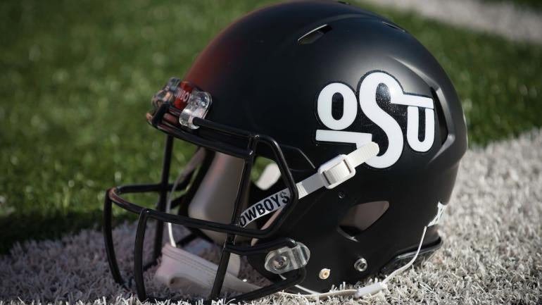 Oklahoma State helmets honor lives lost in plane crashes, homecoming tragedy
