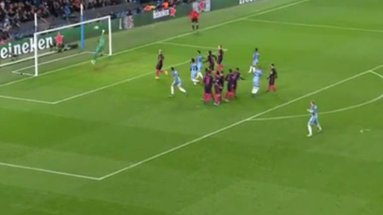 WATCH: Barcelona gives up first Champions League free kick goal since 2009