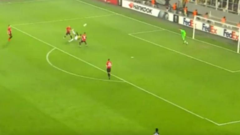 Mousa Sow channels inner Ibrahimovic with bicycle kick goal vs. Man. United