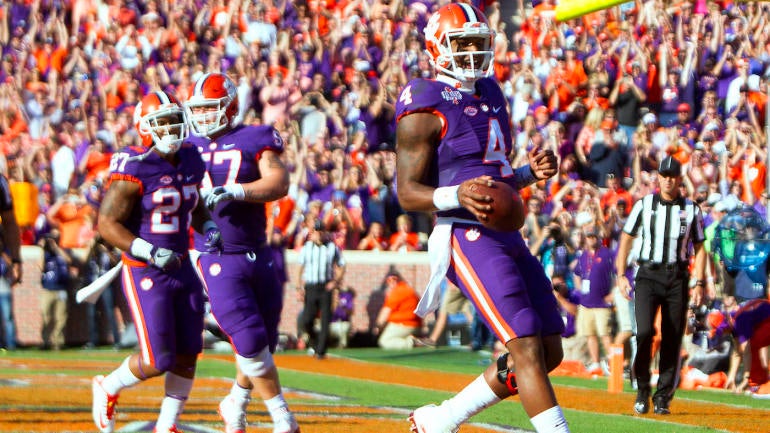 Deshaun Watson leaves game with injury, but Clemson romps past Syracuse