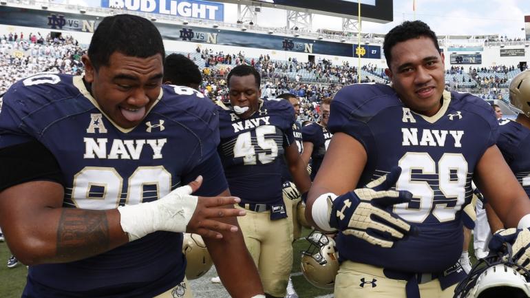 Notre Dame's bowl eligibility chances on life support after falling to Navy