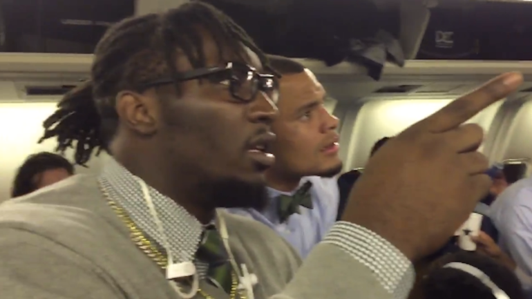 LOOK: Cowboys get crazy on their plane ride home after win over Browns