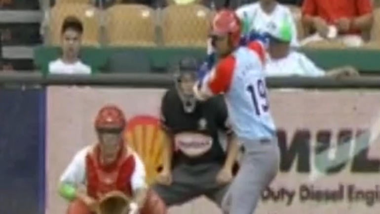 Report: Blue Jays sign Cuban defector Lourdes Gurriel