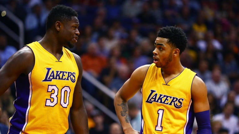 Luke, a T-Rex, and no Kobe: 5 things to know about the fun -- and good! -- Lakers