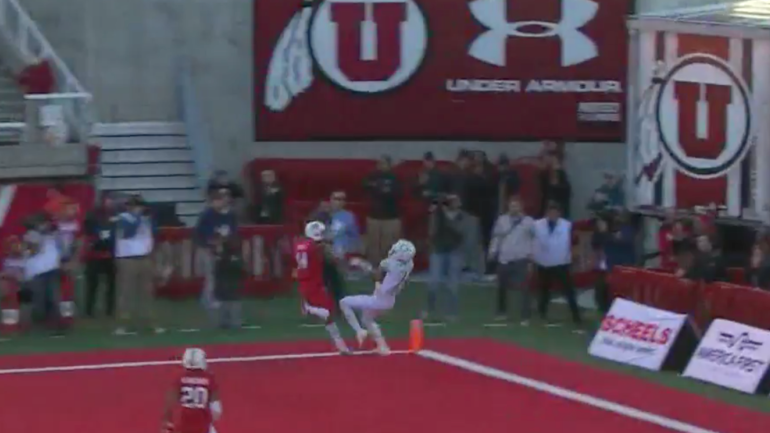 WATCH: Oregon upsets No. 12 Utah, builds confidence with insane game-winning TD