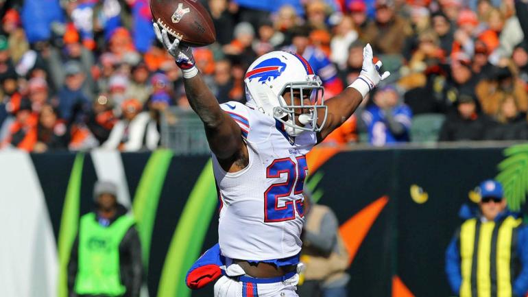 Bills' LeSean McCoy suffers thumb injury, ruled out for remainder of game