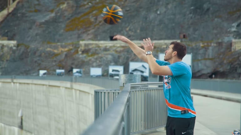 WATCH: It only took this guy three attempts to make a world-record 593-foot shot