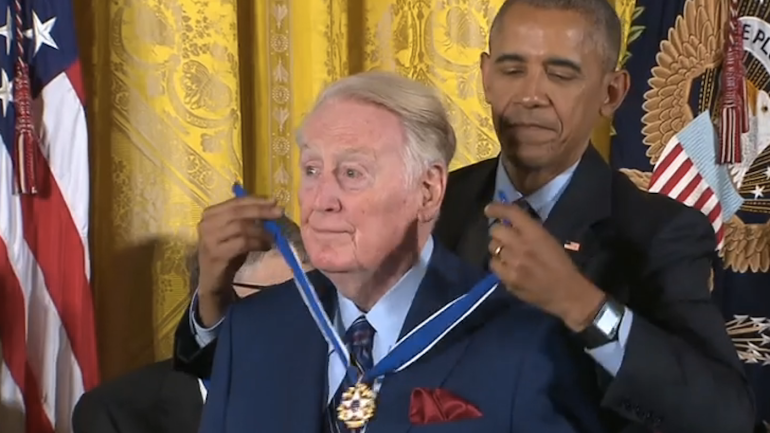 WATCH: Dodgers legend Vin Scully receives Presidential Medal of Freedom