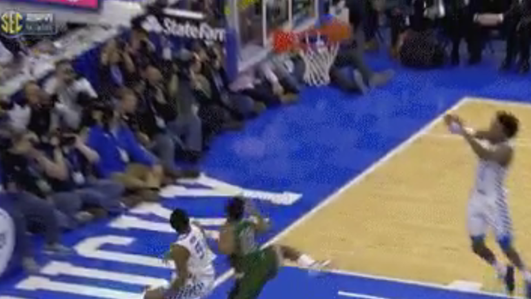 WATCH: Kentucky's De'Aaron Fox flushes alley-oop, hits head on backboard