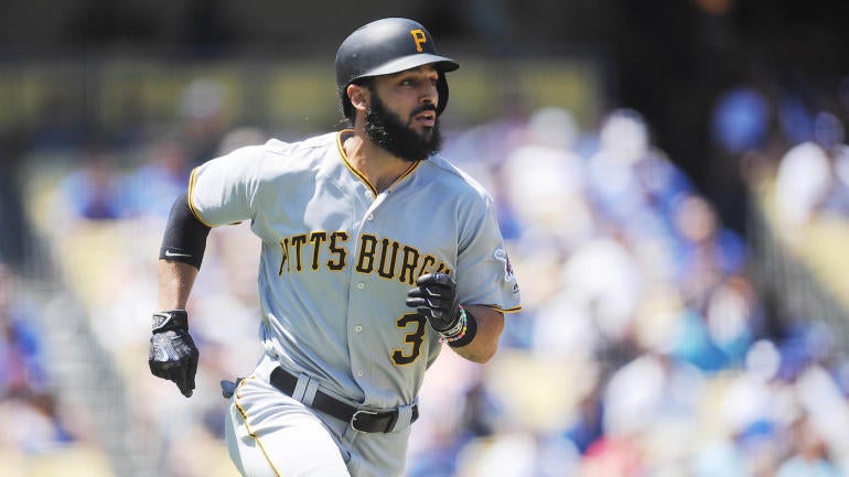 MLB free agent signings: Braves reportedly land Sean Rodriguez