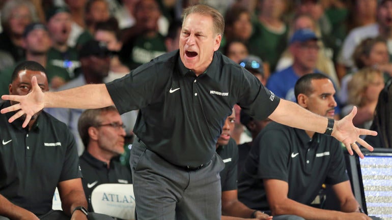 College basketball rankings: Michigan St. out of Top 25 (and one), Florida rising