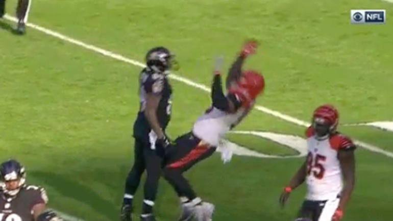 Vontaze Burfict's ridiculous flop fools ref into penalizing Steve Smith