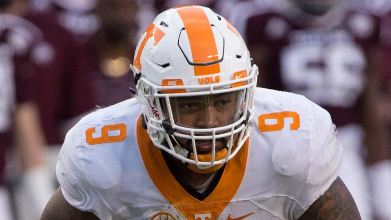 Tennessee star DE Derek Barnett going pro after record-setting season