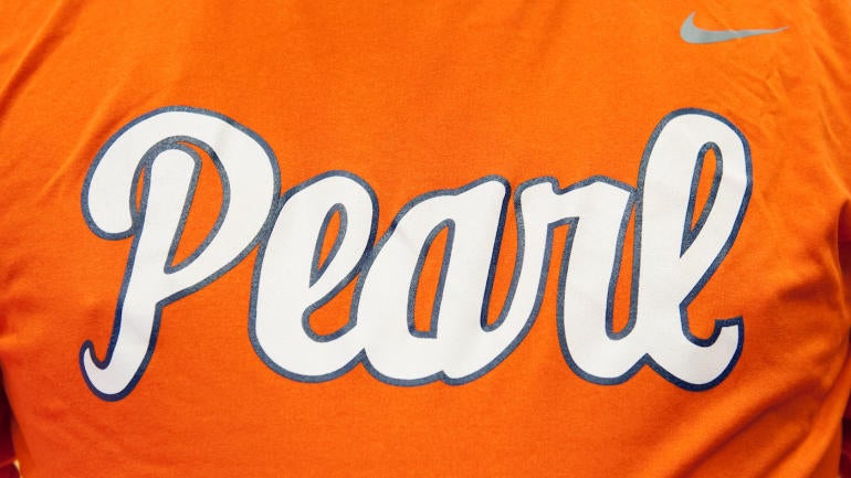 LOOK: Syracuse went all out with some amazing Pearl Washington tributes