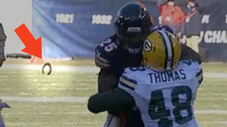 LOOK: It's so cold in Chicago that a decal flies off the helmet of a Bears player