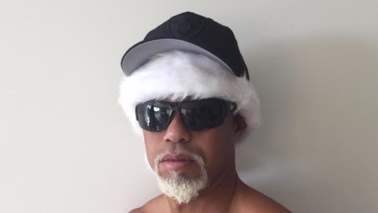 LOOK: Shirtless Tiger Woods poses as 'Mac Daddy Santa' in hilarious Twitter picture
