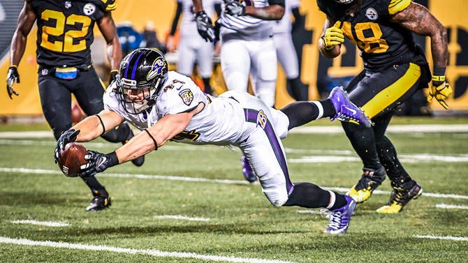 kyle-juszczyk-lunging-td-bal.jpg