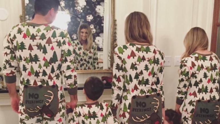 LOOK: Jason Day and family produced some of the best Christmas photos of 2016