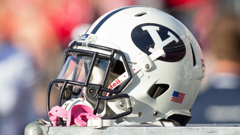 Legendary former BYU coach Lavell Edwards dead at 86