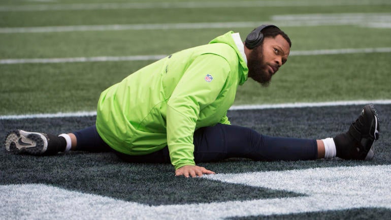 Seahawks ink defensive stalwart Michael Bennett to 'lucrative' contract extension