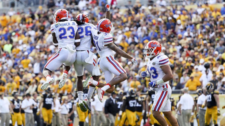 Outback Bowl score, highlights: Florida shakes off turnovers to dominate Iowa