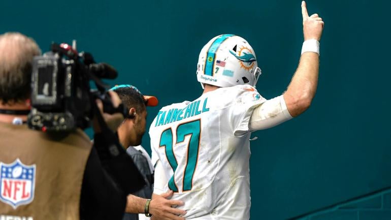 Adam Gase won't rule out Ryan Tannehill playing against Steelers