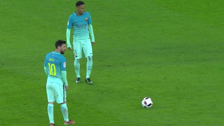 Messi scores another big free kick goal, this time with some help from the keeper