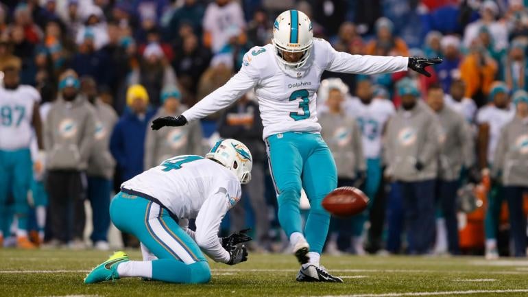 Dolphins put footballs in the freezer to practice for playoff game in Pittsburgh