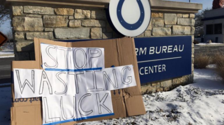 LOOK: Someone left a 'Stop wasting Luck' sign at the Colts' facility