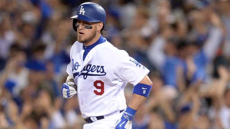 Dodgers' Grandal says he just avoided tragedy in Fort Lauderdale airport shooting
