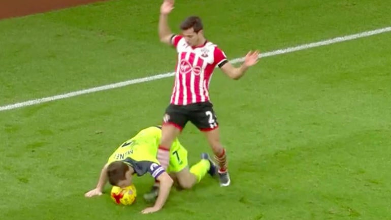 WATCH: Liverpool's James Milner has run out of ideas, uses face to trap soccer ball